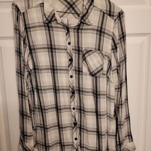 Torrid Black and White Plaid Button Down Shirt Sz. 1